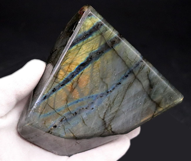 10センチ四方、625グラムのメガサイズ!かつ抜群の遊色を備えたラブラドライト(Labradorite)の厳選品。両面異なるカラーが楽しめる!(その6)