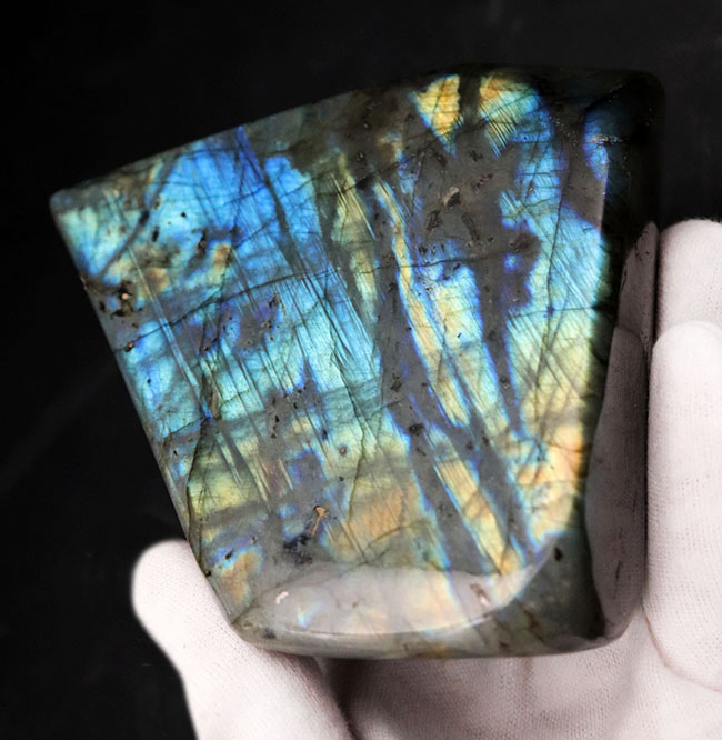 10センチ四方、625グラムのメガサイズ!かつ抜群の遊色を備えたラブラドライト(Labradorite)の厳選品。両面異なるカラーが楽しめる!(その9)