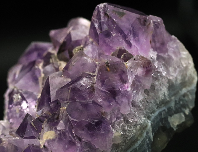 原石でしか味わえないナチュラルで無骨な味わい！ブラジル産のアメシスト（Amethyst）（その1）