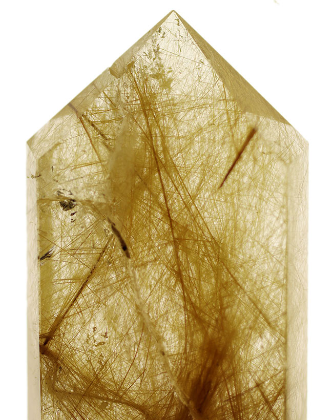 無数に含まれたルチル（二酸化チタン）が黄金色をつくり出した石英結晶、ルチルクォーツ（その8）