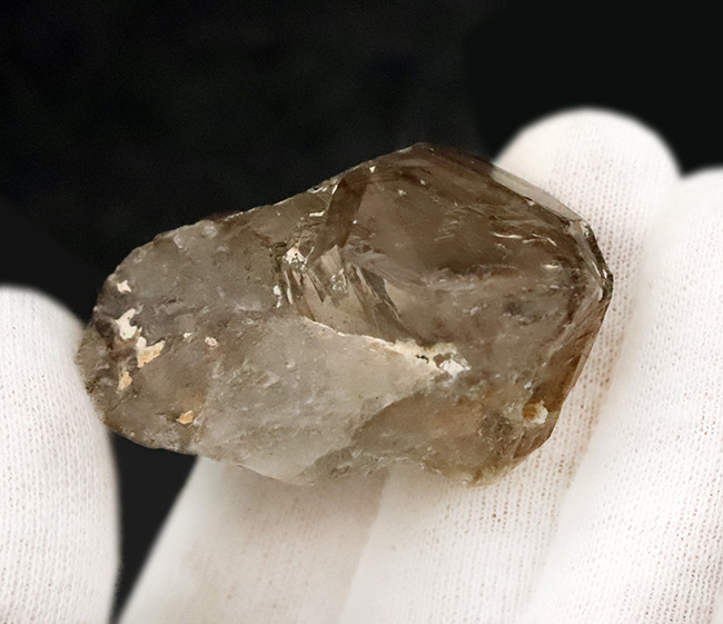 永遠に溶けない氷……成長速度の異なる、複数の結晶が渾然一体となった、見るほどに味わい深いスモーキークォーツ（Smoky  Quartz）（その4）