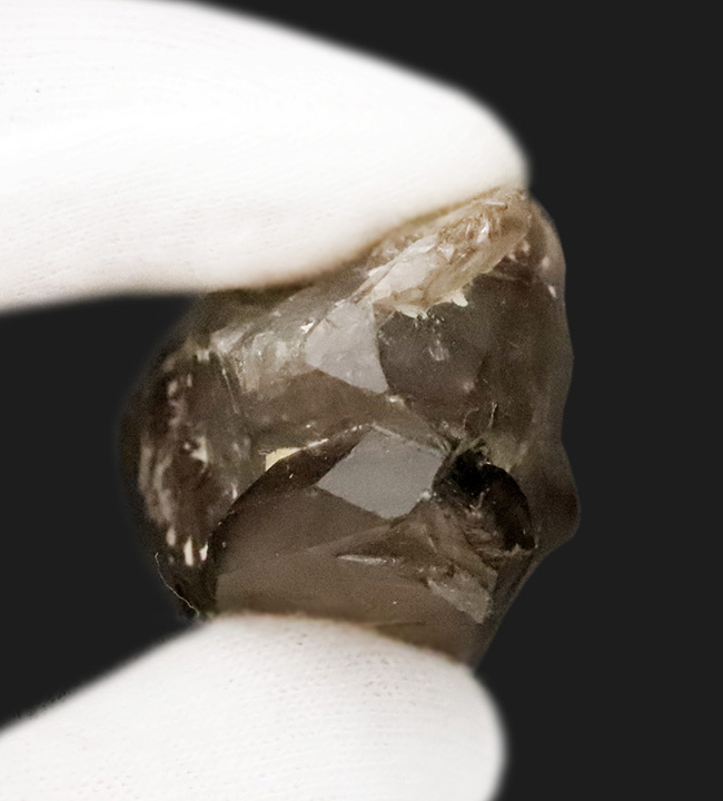 永遠に溶けない氷……成長速度の異なる、複数の結晶が渾然一体となった、見るほどに味わい深いスモーキークォーツ（Smoky  Quartz）（その5）