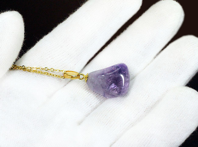 宝石として名高いアメシスト（Amethyst）の原石。紫水晶。（キーチェーン、高級ジュエリーケース付）（その3）