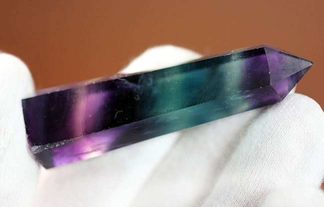 幅広い色調、蛍石の特徴が現れた一本。鉱物、レインボーフローライト(fluorite)(その9)