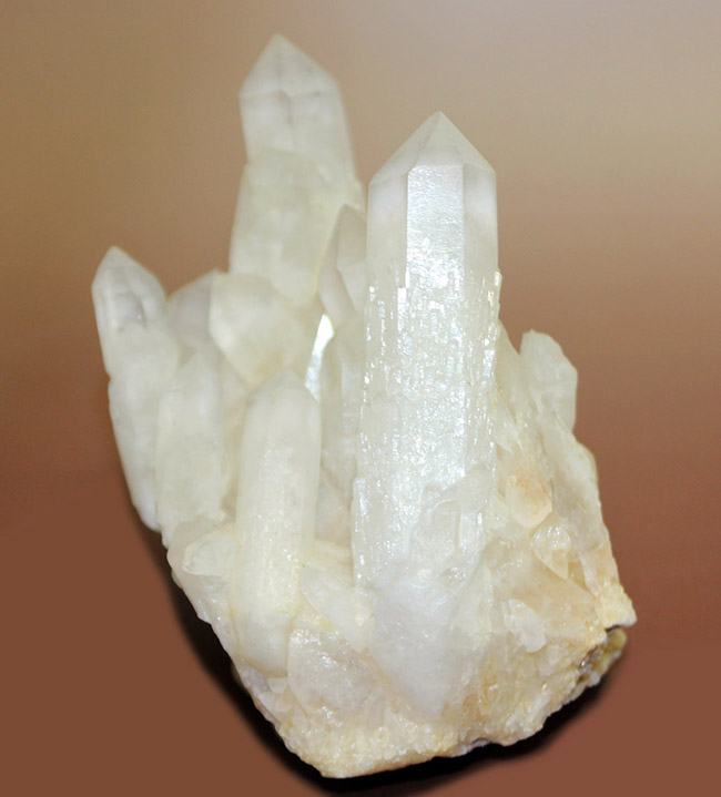 大きい！天然のミルキークォーツ。石英結晶（水晶）のクラスター標本