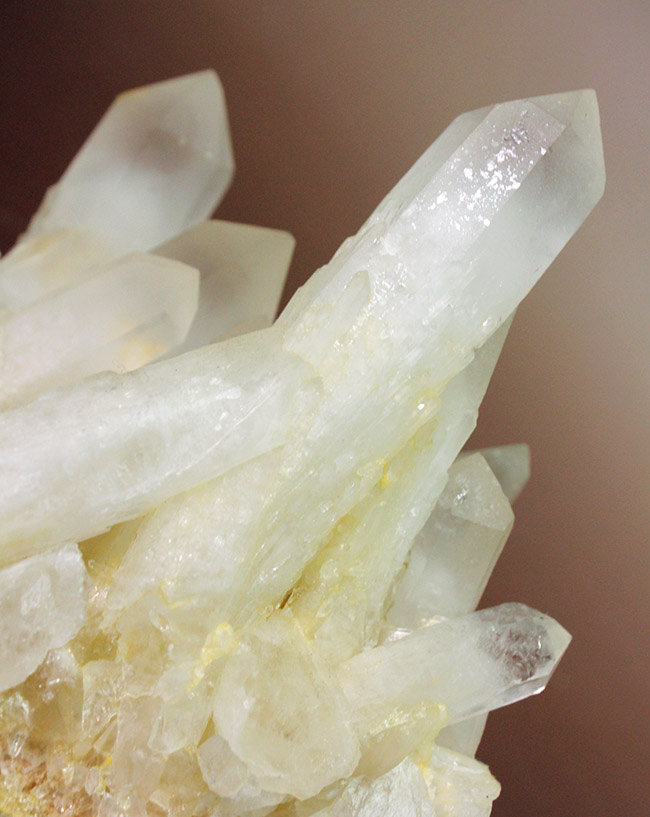 大きい！天然のミルキークォーツ。石英結晶（水晶）のクラスター標本