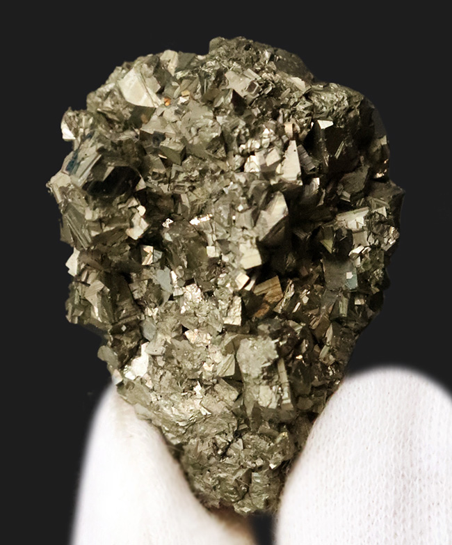 愚か者の金こと、黄鉄鉱、パイライト（Pyrite）の自然標本（その2）