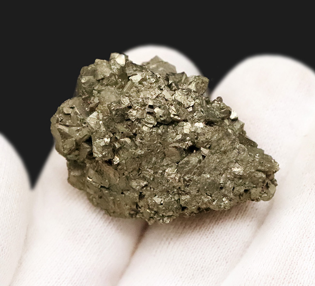 愚か者の金こと、黄鉄鉱、パイライト（Pyrite）の自然標本（その4）