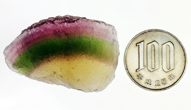 彩度高い！放射線状に変化するレインボーフローライト（fluorite