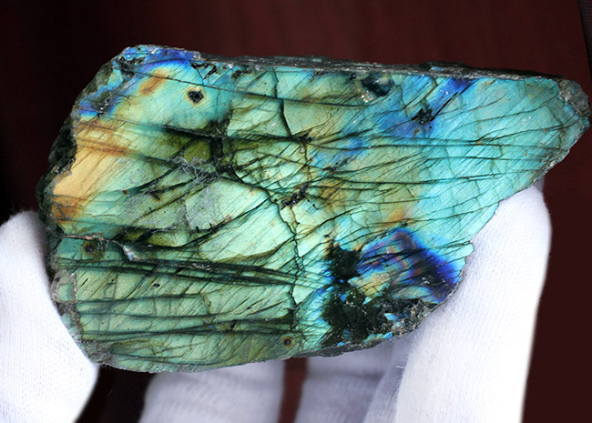 遊色効果で人気の鉱物、ラブラドライト(Labradorite)。シャンパンゴールドとブルー。(その10)