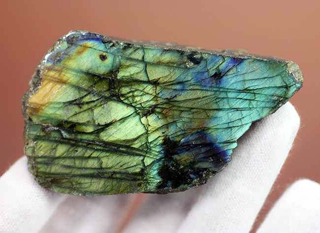 遊色効果で人気の鉱物、ラブラドライト(Labradorite)。シャンパンゴールドとブルー。(その6)