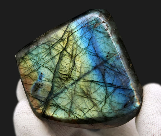 発色良し！ブルーとシャンパンゴールドのグラデーションが美しい！マダガスカル産のラブラドライト（Labradorite）の厳選標本（その4）