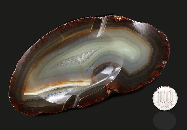 鉱物コレクションとしてはもちろん小物入れとしても使えるブラジル産の縞瑪瑙（Agate）（その8）