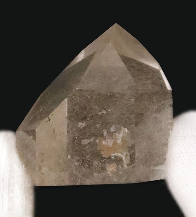 非常に緻密な毛のような針状結晶が高密度に見られる、「天使の髪の毛」ことルチルクォーツ（Rutilated Quartz）（その3）