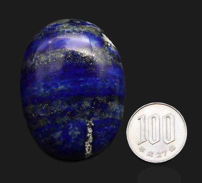 鉱物コレクター必見、あのクレオパトラも愛した、非常に深い青を