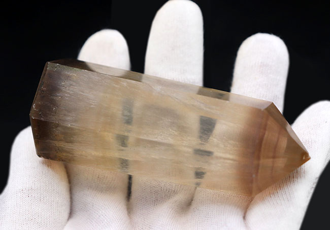 高さ82ミリの大結晶!ビッグサイズのイエローフローライト(Fluorite・蛍石)。透明度も高く自然な味わい(その5)