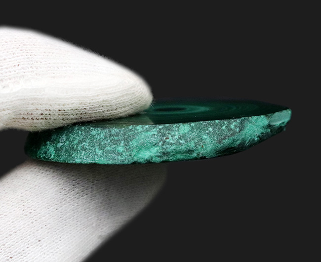 まるで孔雀の羽の模様のよう!高品位のコンゴ産のマラカイト(Malachite・孔雀石)、職人の手による研磨!(その8)