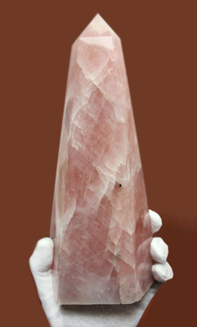 ２３センチ１５９０グラム、巨大かつ上質なローズクォーツ（Rose quartz）（その1）