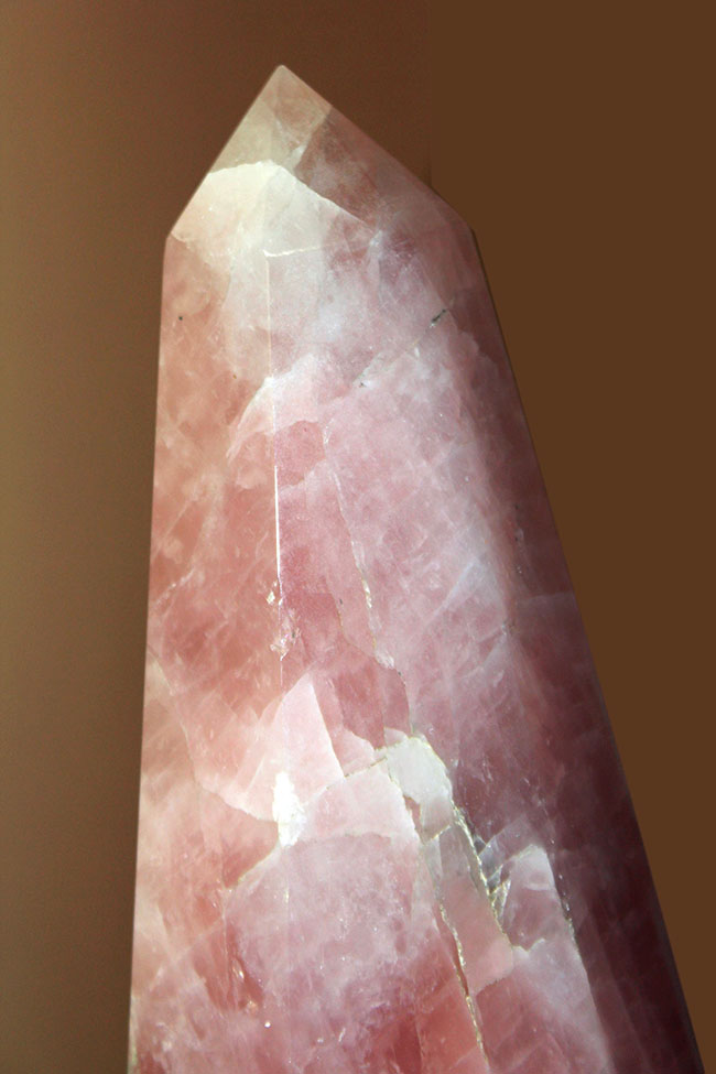２３センチ１５９０グラム、巨大かつ上質なローズクォーツ（Rose quartz）
