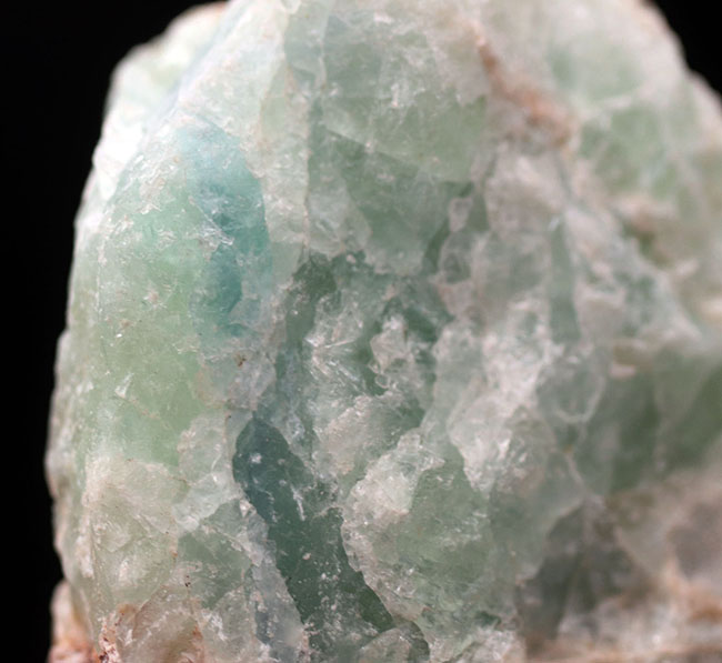 研究機関で長らく保管、レアな国産の蛍石（Fluorite）。新潟県東蒲原郡の五十島（いがしま）鉱山から採集（その2）