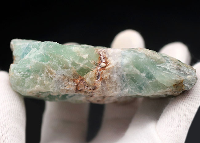 研究機関で長らく保管、レアな国産の蛍石（Fluorite）。新潟県東蒲原郡の五十島（いがしま）鉱山から採集（その4）