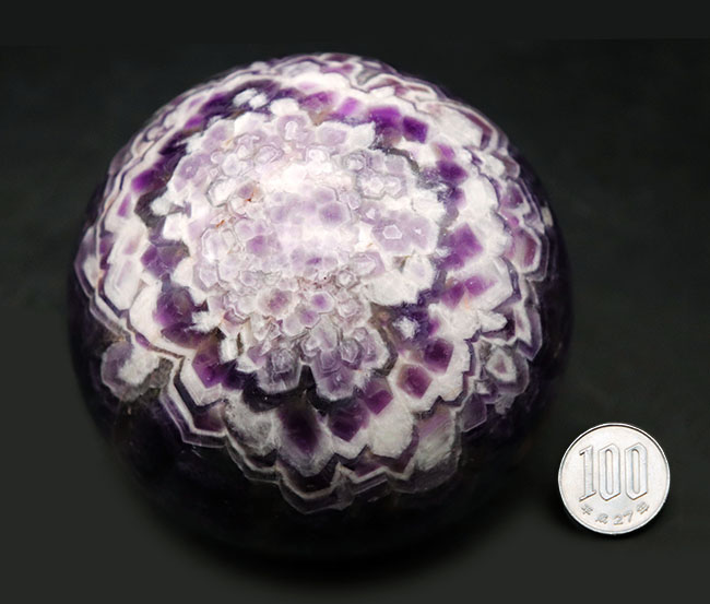 まるで紫陽花（あじさい）！自然が生み出した最高の芸術品の一つ、シェブロンアメシスト（Chevron Amethyst）の極上標本（その10）