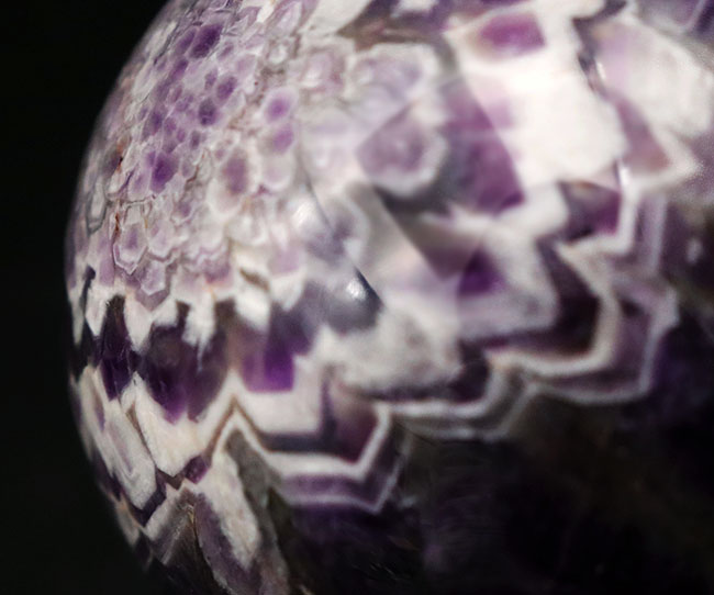 まるで紫陽花（あじさい）！自然が生み出した最高の芸術品の一つ、シェブロンアメシスト（Chevron Amethyst）の極上標本（その5）