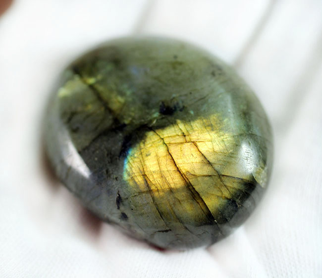 ラブラドライトってどんな鉱物?という方に。ファーストコレクションにもおすすめです。(Labradorite)(その4)