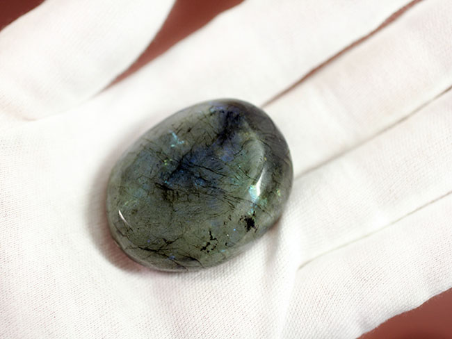 ラブラドライトってどんな鉱物?という方に。ファーストコレクションにもおすすめです。(Labradorite)(その6)