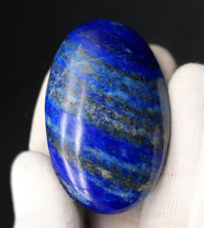 世界的産地、アフガニスタンで採集された、瑠璃色に輝く天然ラピスラズリ（Lapis lazuli）のカボション（磨き石）（その1）