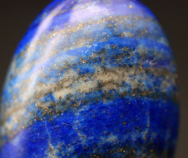 世界的産地、アフガニスタンで採集された、瑠璃色に輝く天然ラピスラズリ(Lapis lazuli)のカボション(磨き石)(その3)