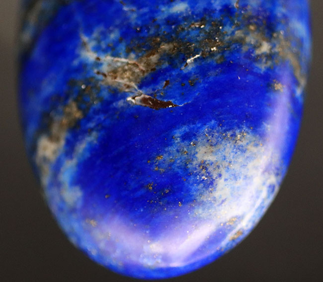 世界的産地、アフガニスタンで採集された、瑠璃色に輝く天然ラピスラズリ（Lapis lazuli）のカボション（磨き石）（その4）