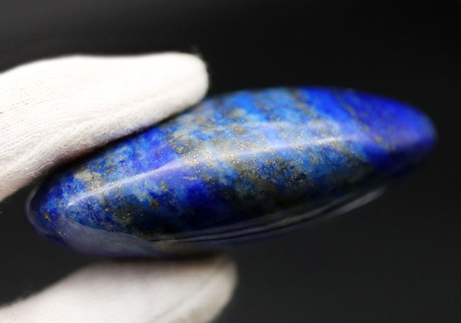 世界的産地、アフガニスタンで採集された、瑠璃色に輝く天然ラピスラズリ(Lapis lazuli)のカボション(磨き石)(その5)