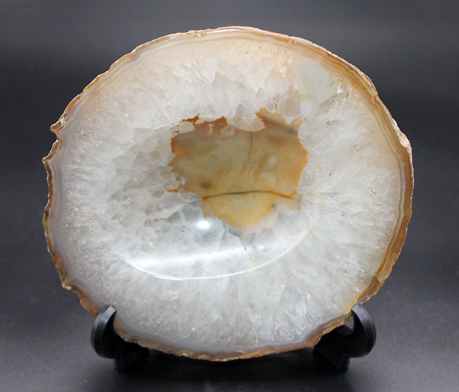 透き通る乳白色のブラジル産メノウ（Agate）（その1）
