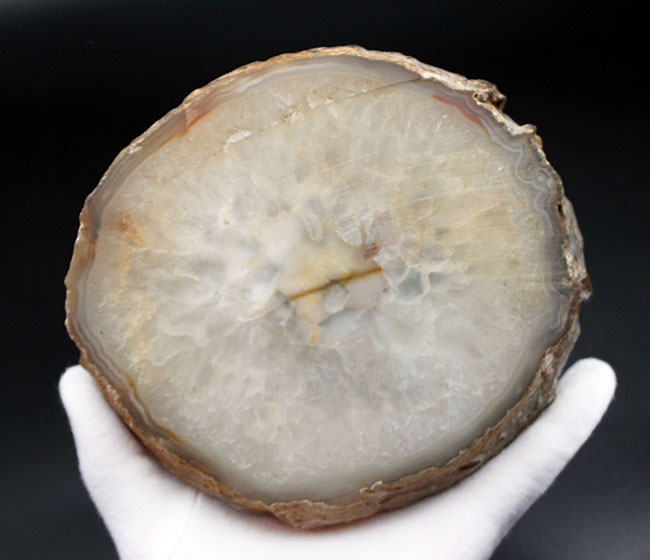 透き通る乳白色のブラジル産メノウ(Agate)(その5)
