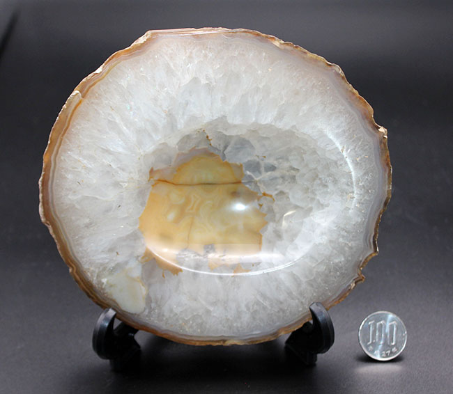 透き通る乳白色のブラジル産メノウ(Agate)(その7)