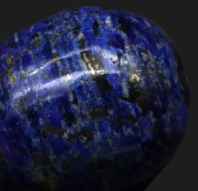 青く深いブルーで知られる人気の鉱石、アフガニスタン産の天然ラピスラズリ（Lapis lazuli）（その2）
