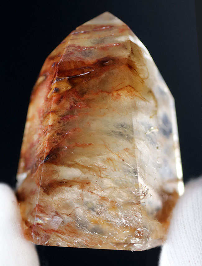 柔らかい毛のように見える、不思議な味わいを持つ、赤いガーデンクォーツ(Garden Quartz)(その2)
