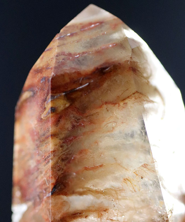 柔らかい毛のように見える、不思議な味わいを持つ、赤いガーデンクォーツ(Garden Quartz)(その3)