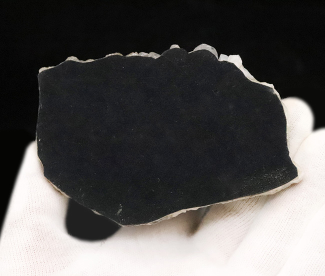 有数の金鉱床の一つ、鹿児島県「菱刈」の記憶……閃亜鉛鉱（せんあえんこう）を含む石英脈標本（その7）