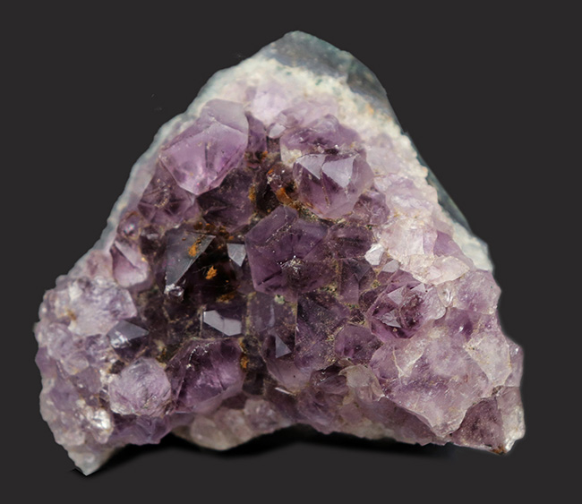 デスク置きにおすすめ！宝石のアメシスト（Amethyst）のナチュラルな原石（その1）