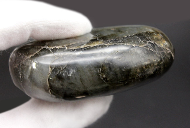 上質のラブラドレッセンスを楽しめる！両面光り！人気鉱物、ラブラドライト（Labradorite）。マダガスカル産（その9）