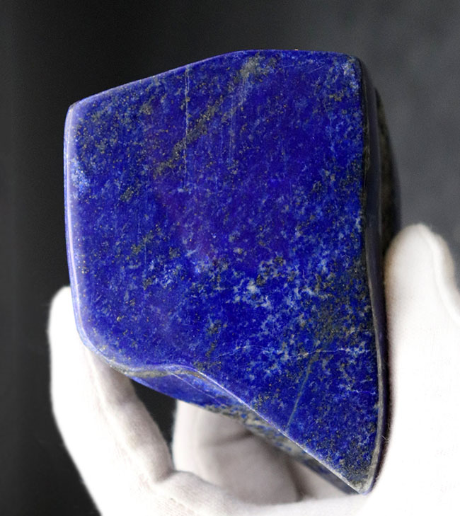 どこまでも青い、100%ナチュラルの鉱物、ラピスラズリ(Lapis lazuli)(その2)
