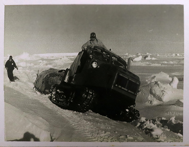 希少！かつての南極観測隊員が所有していた南極の石（オングル石）。当時を偲ばせる写真や資料のコピー付き！（その11）