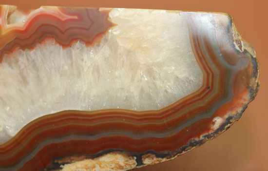 安定した人気を博す色彩豊かなブラジル産メノウ標本(Agate)(その10)