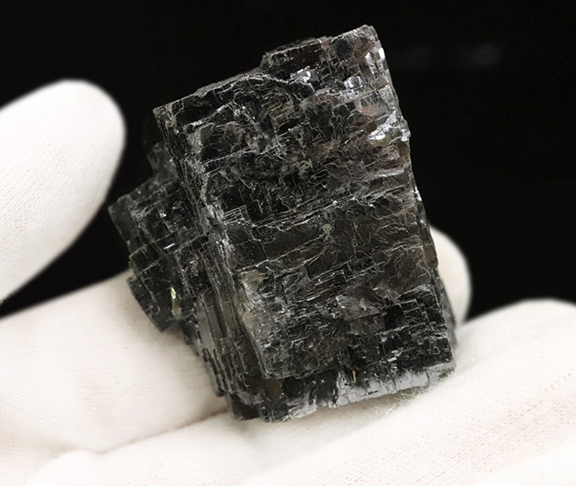 見た目以上の、驚きの重量感｜岐阜県神岡鉱山産 方鉛鉱（Galena） 金属光沢と立方結晶が美しいコレクション標本（その5）