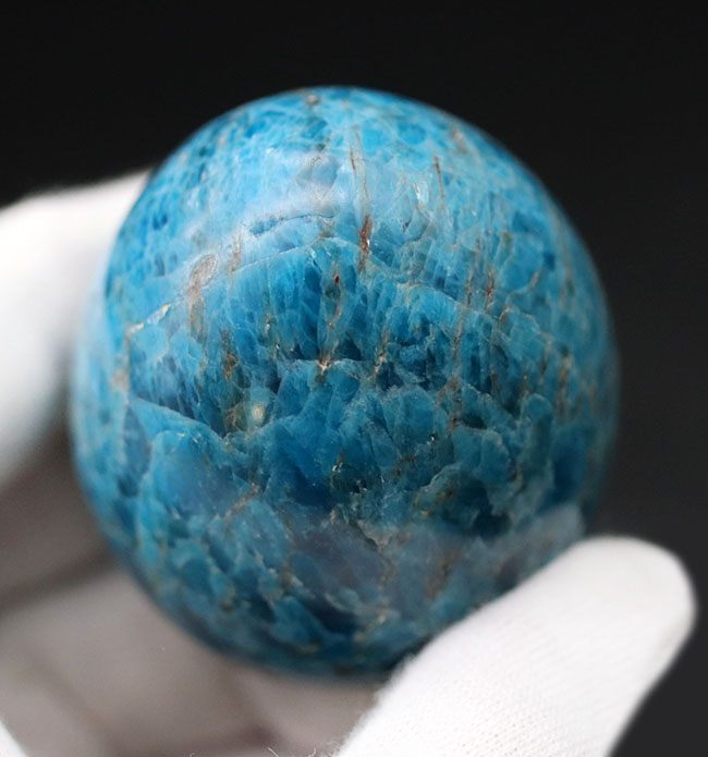 専用スタンド付き、自然界では珍しい爽やかなブルーを呈する燐灰石（りんかいせき）こと、ブルーアパタイト（Blue apatite）（その4）