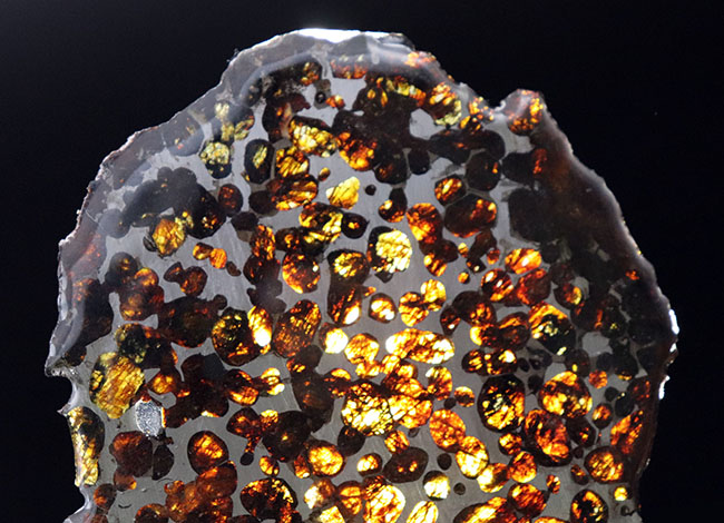 カンラン石の透明度、品質ともに高い！長いところで１３センチ！大判のケニヤ産パラサイト隕石（本体防錆処理済み）（その3）