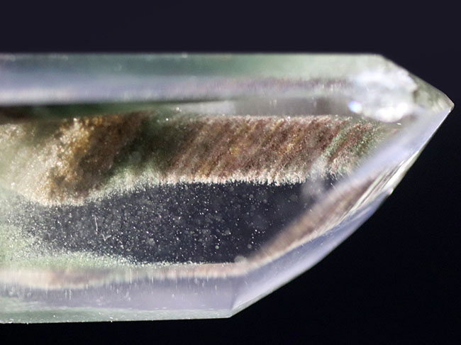 その名も幽霊水晶！内部に不思議な物体を内包したファントムクォーツの天然結晶（その9）