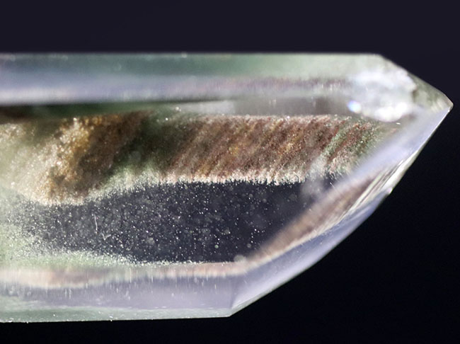 その名も幽霊水晶!内部に不思議な物体を内包したファントムクォーツの天然結晶(その9)